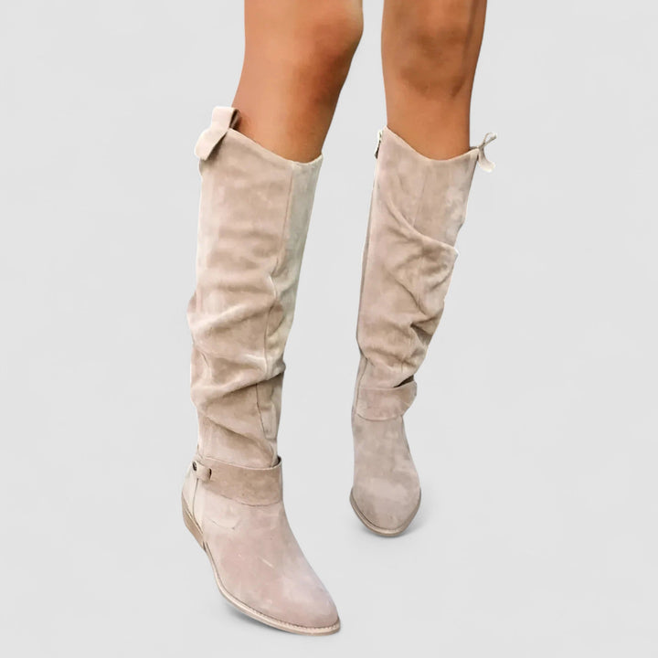 Charlotte – Bottes Hautes Effet Daim à Talon Bas