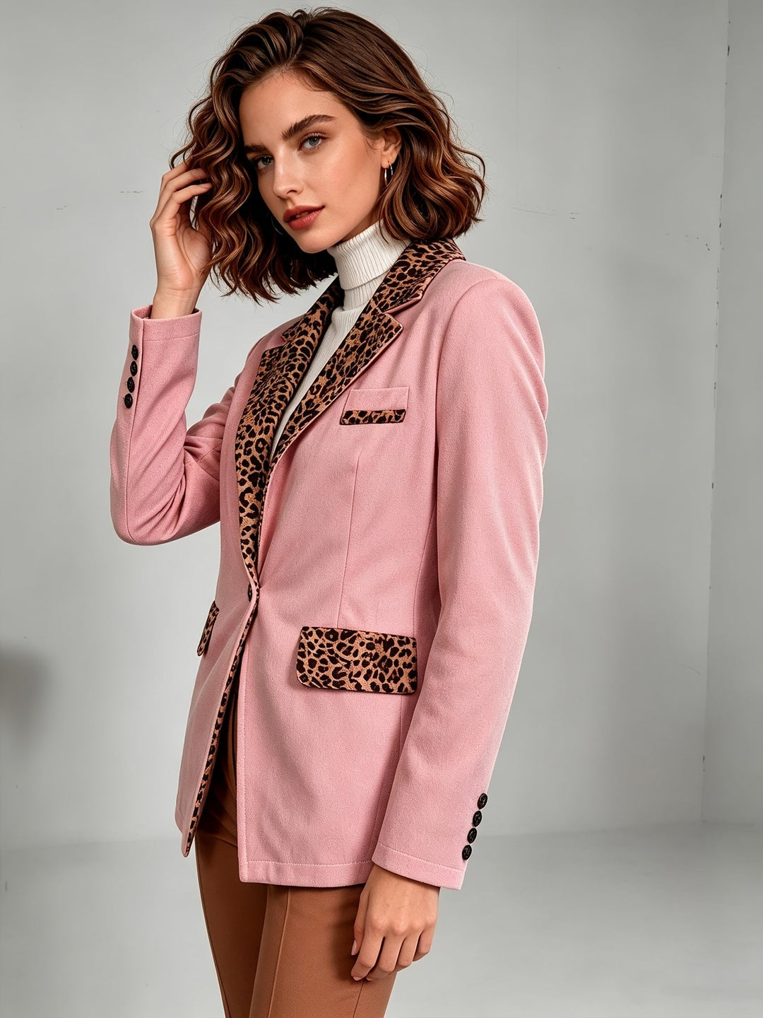 Clémentine | Blazer cintré en velours à détails léopard