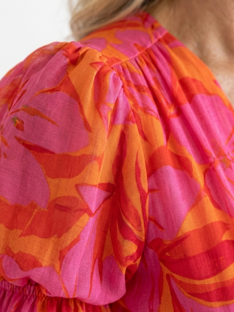 Willow | Robe Midi Fleurie à Col en V et Manches Bouffantes