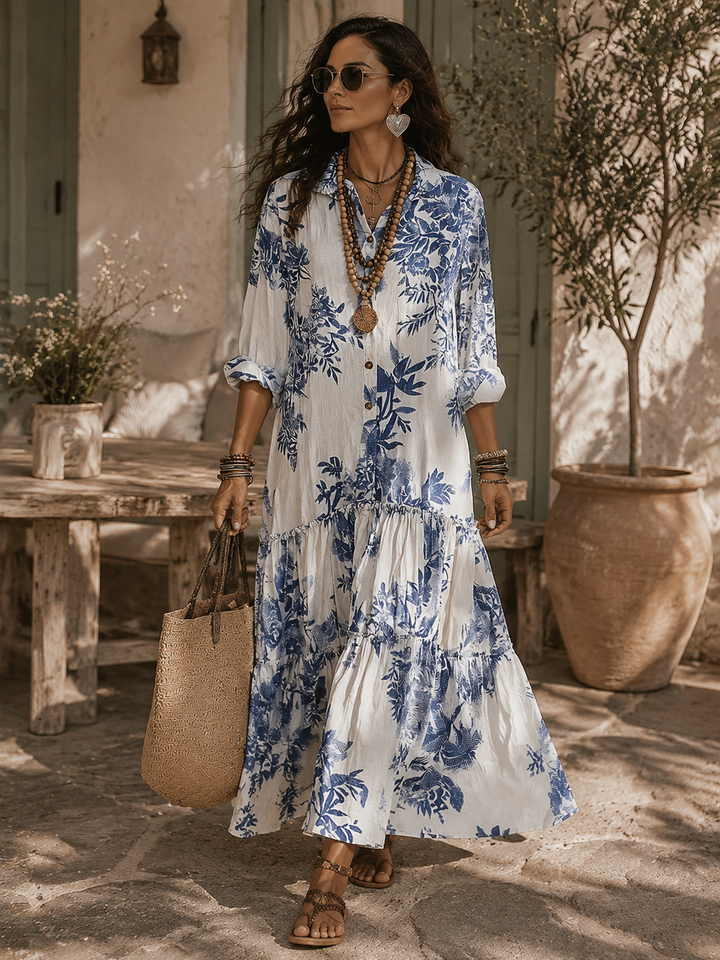 Robe longue bohème bleue à motifs floraux boutonnée