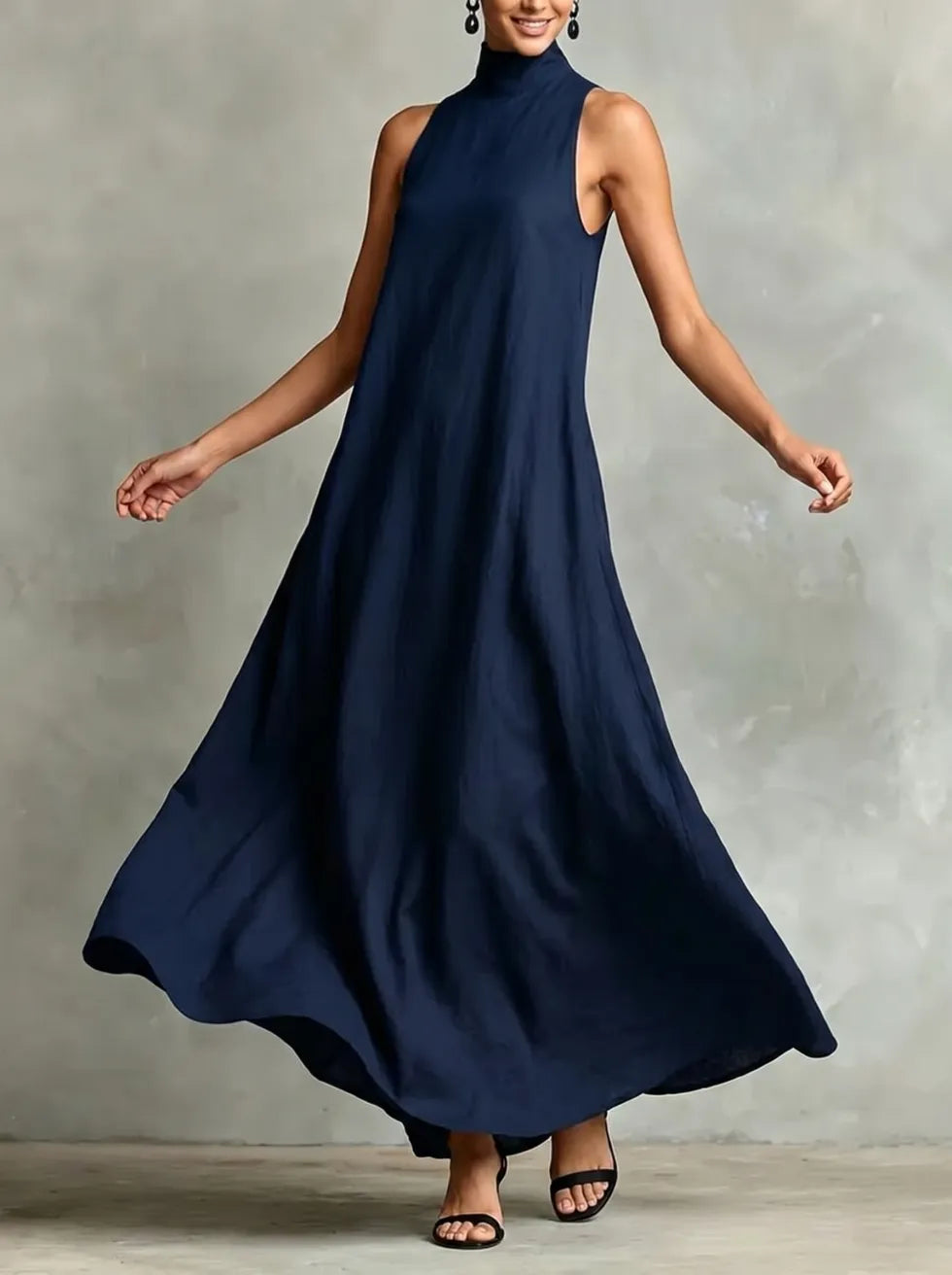 Chrissy | Robe Longue Minimaliste à Col Montant