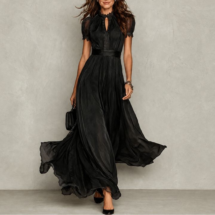 Zoey | Robe Plissée à Col Volanté