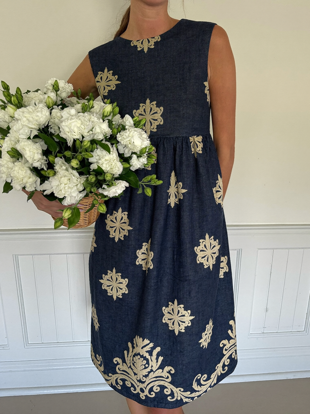Alberte - Robe midi fleurie classique marine