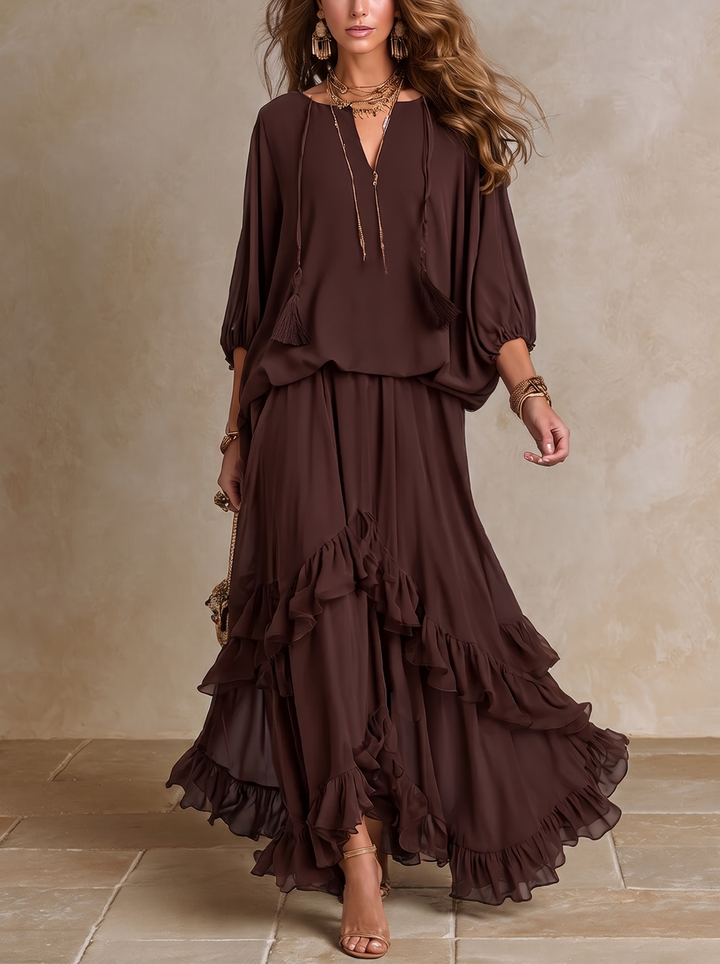 Manon | Haut en Chiffon Marron à Franges et Décolleté en V Associé à une Jupe à Volants Superposés