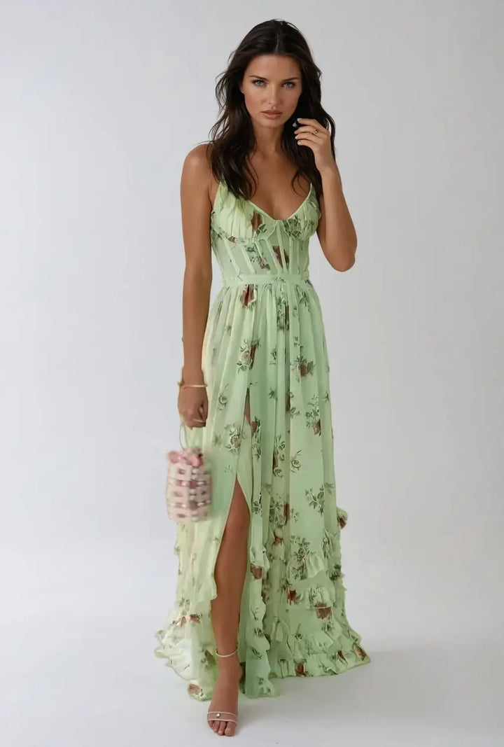 Robe Violetta | Silhouette Élégante et Envoûtante